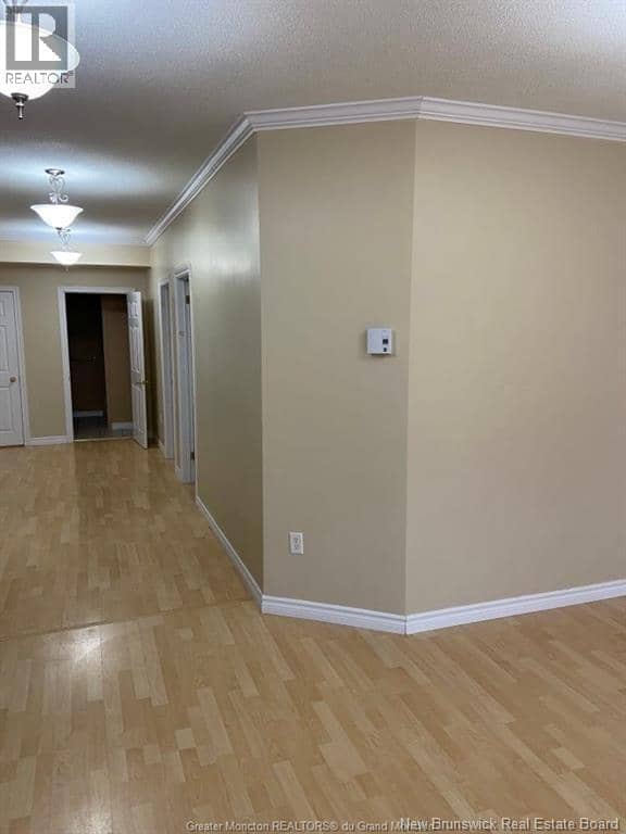 20 Roseberry Street — photo 12 of 12