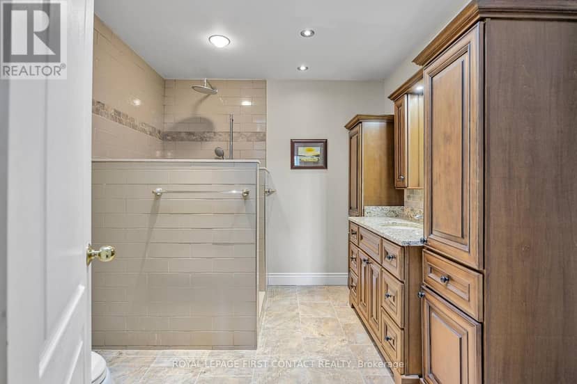 93 Bayshore Drive — photo 16 of 40