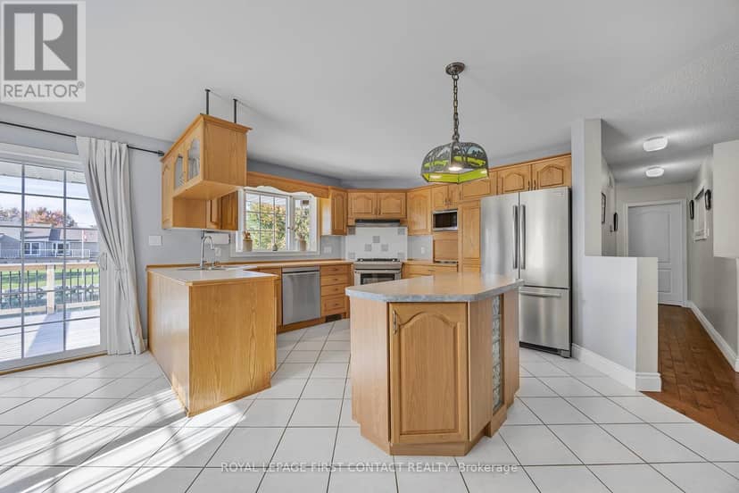 93 Bayshore Drive — photo 8 of 40