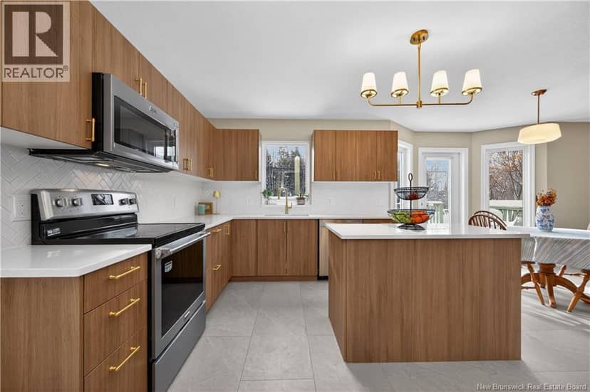 523 Alphee Street — photo 11 of 40