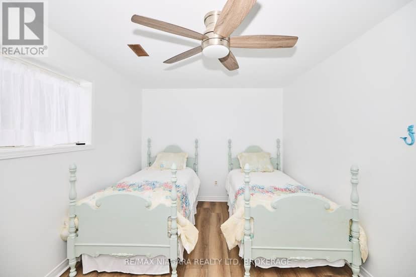 384 Dovercourt Road — photo 21 of 28