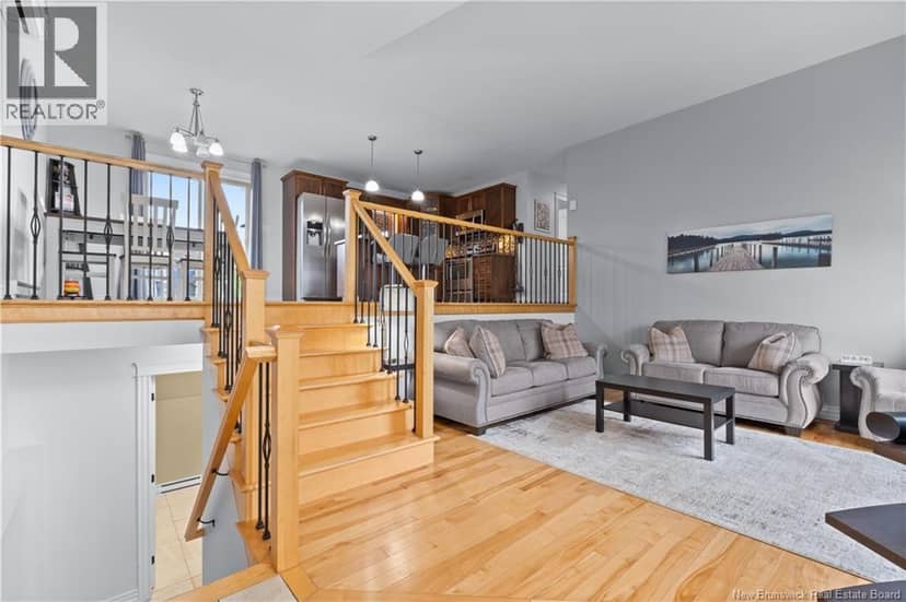 253 Chatellerault Street — photo 5 of 36