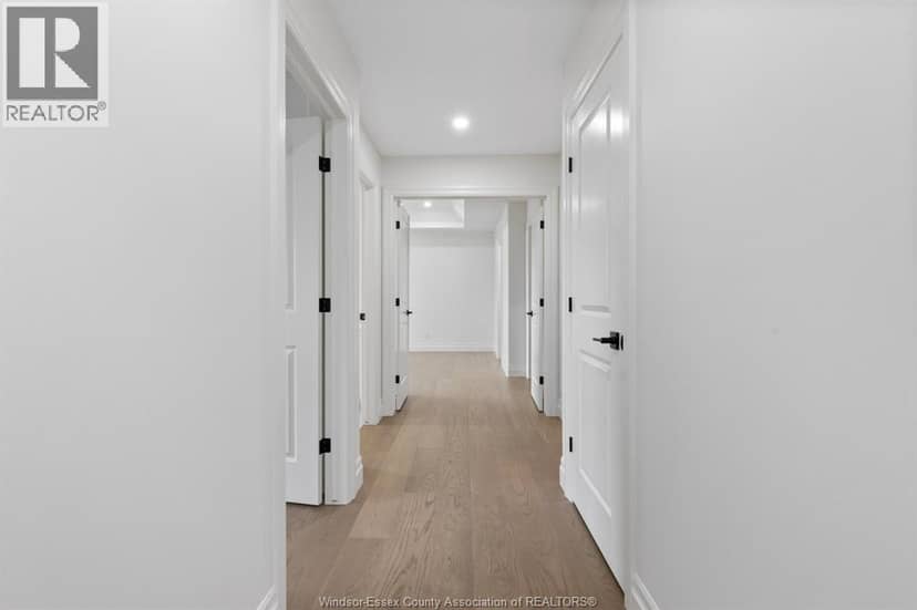 1212 Campana Crescent — photo 12 of 16