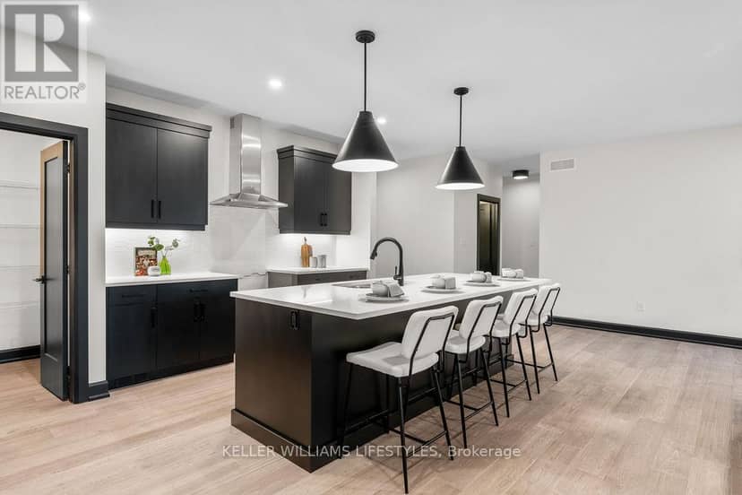 28 Manning Court — photo 18 of 40