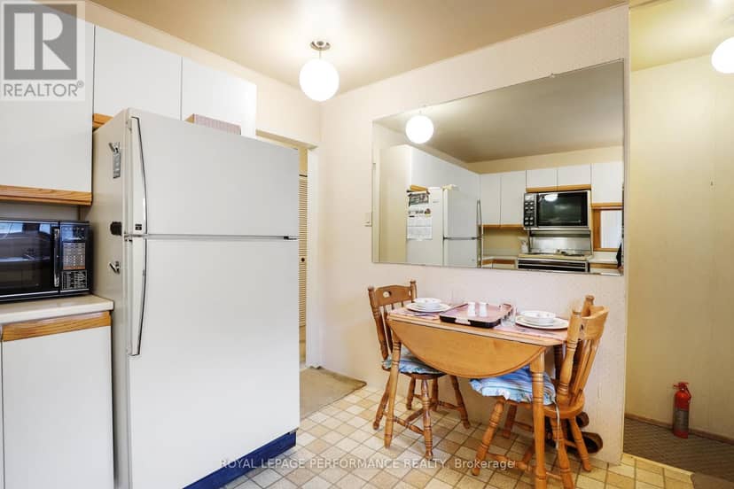 2061 Fairbanks Avenue — photo 14 of 31