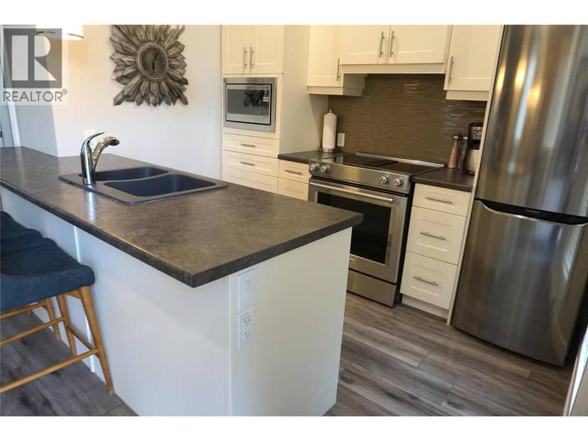 900 BIGHORN Boulevard Unit# 914, Radium Hot Springs, photo 3