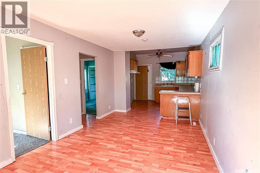 1132 Queen Street — photo 4 of 15