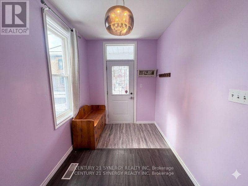 25 Kensington Avenue — photo 4 of 32