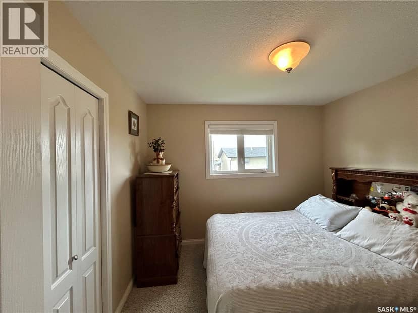 71 Longpre CRESCENT — photo 13 of 31