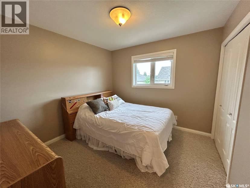 71 Longpre CRESCENT — photo 14 of 31
