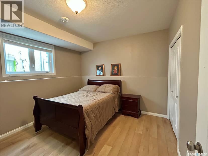 71 Longpre CRESCENT — photo 23 of 31