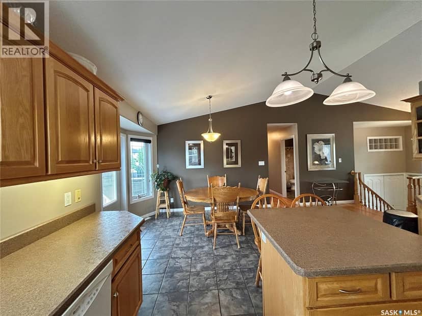 71 Longpre CRESCENT, Prince Albert, photo 5