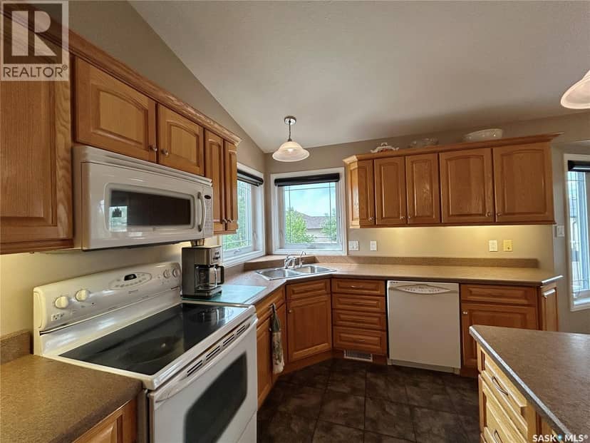 71 Longpre CRESCENT, Prince Albert, photo 7