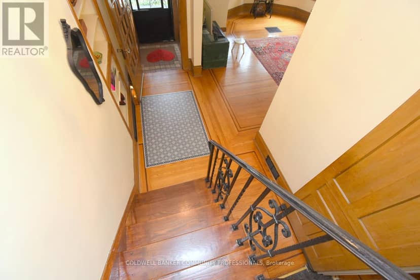 28 St Clair Avenue — photo 5 of 40