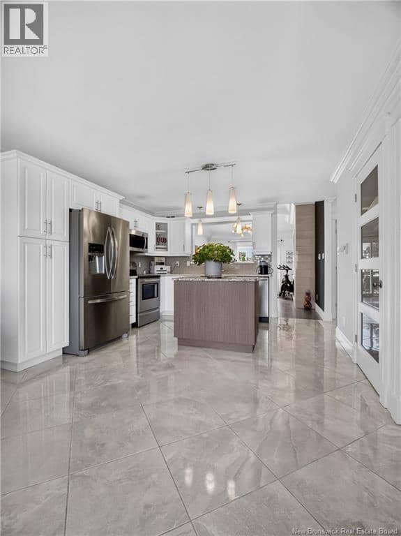 76 Golden Street — photo 11 of 39