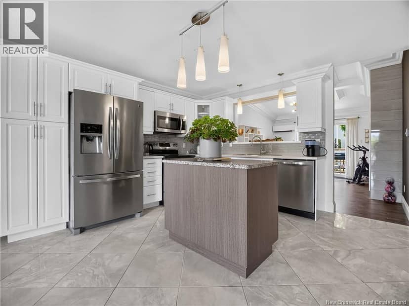 76 Golden Street — photo 14 of 39