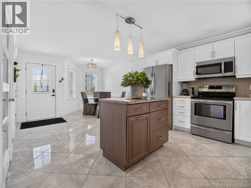 76 Golden Street — photo 16 of 39