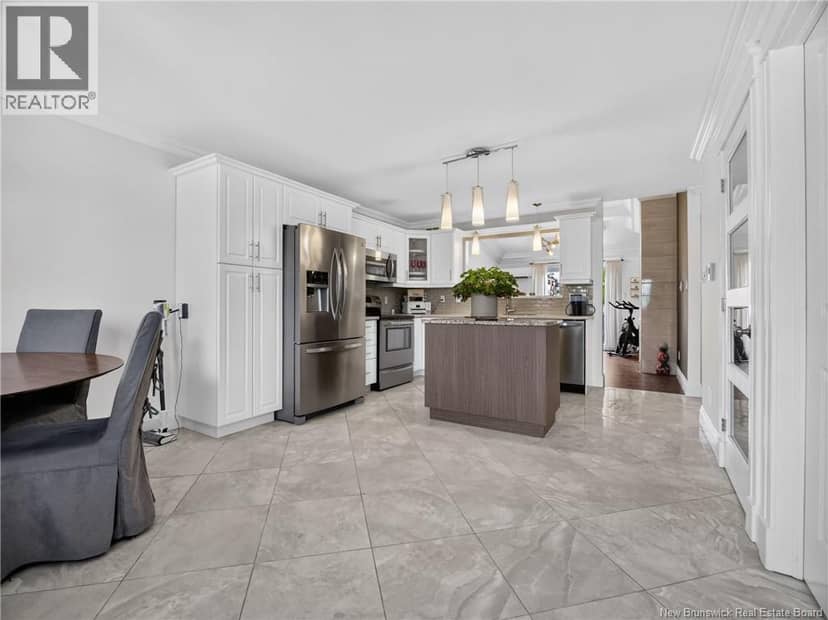 76 Golden Street — photo 12 of 39