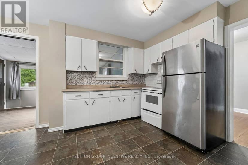 581 Arndon Avenue — photo 19 of 40