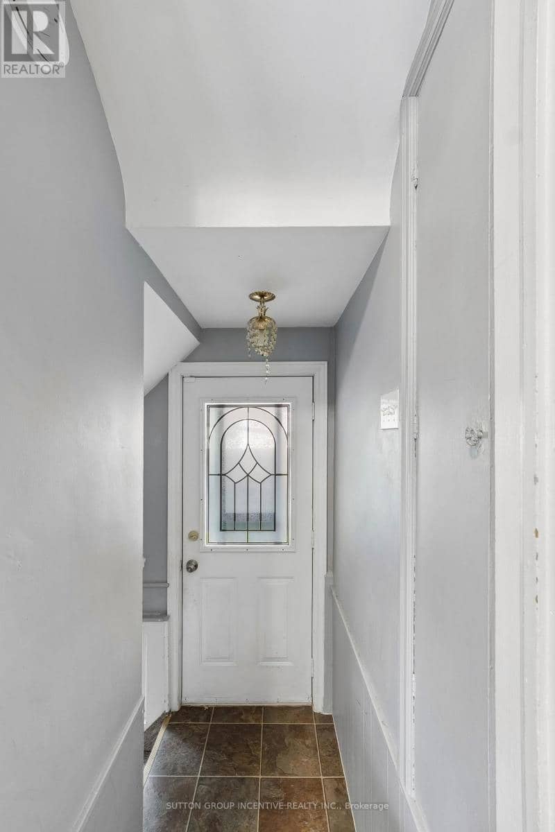 581 Arndon Avenue — photo 8 of 40