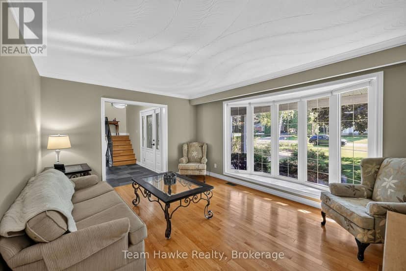 321 Glenbrook Drive — photo 10 of 40