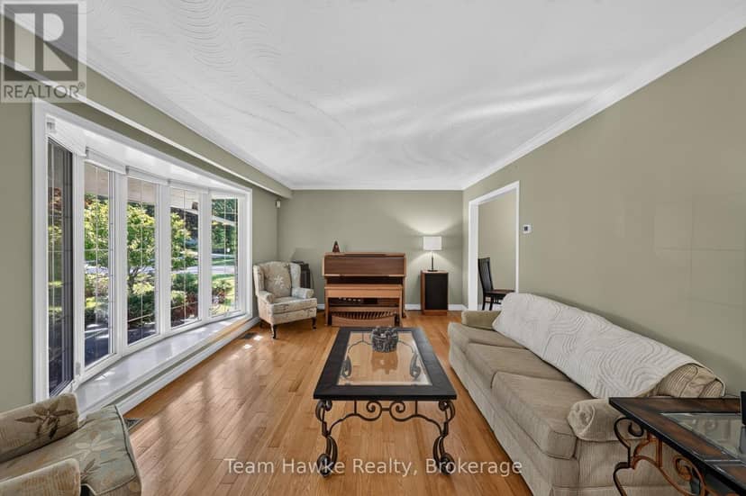 321 Glenbrook Drive — photo 9 of 40