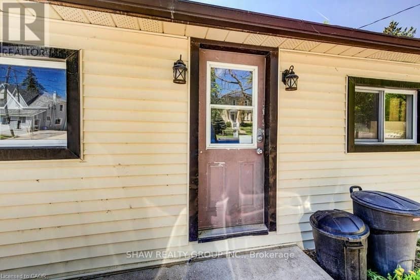 21 Main Street W, Mapleton, photo 4