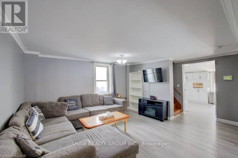 21 Main Street W, Mapleton, photo 7