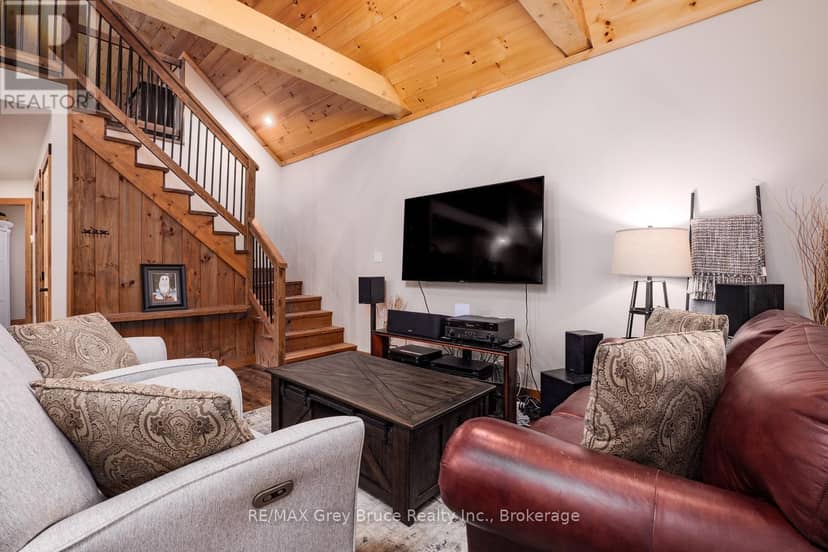 73 Maple Drive — photo 7 of 40