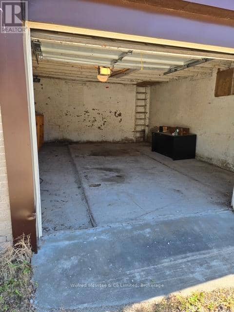 325 (Garage) 10th Street — photo 4 of 6