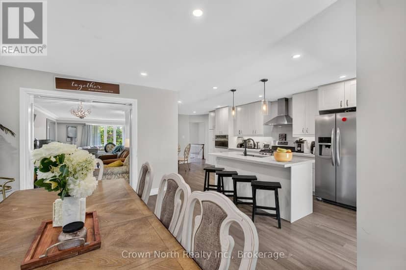 109 Portico Drive — photo 9 of 33