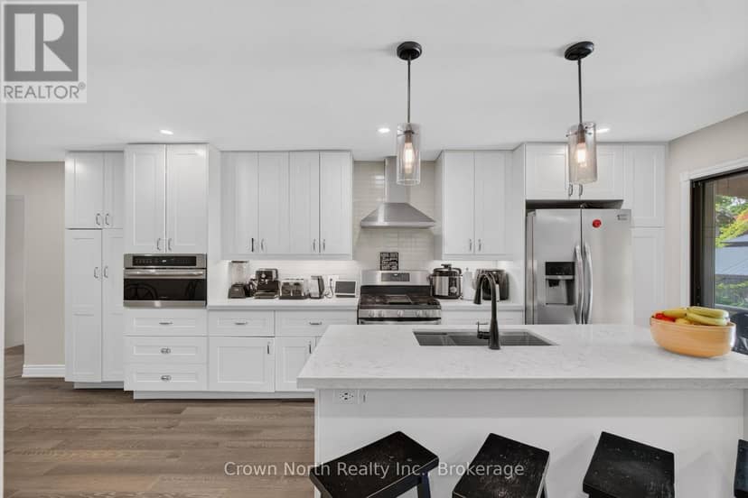109 Portico Drive — photo 7 of 33