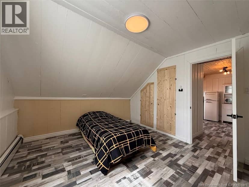 1043 Principale Street — photo 18 of 34