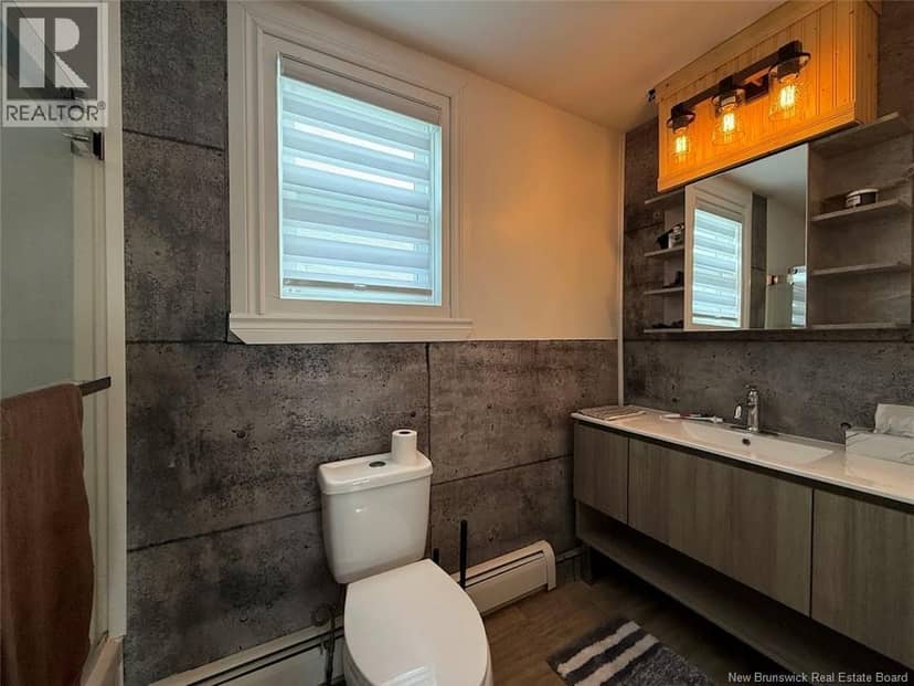 1043 Principale Street — photo 20 of 34