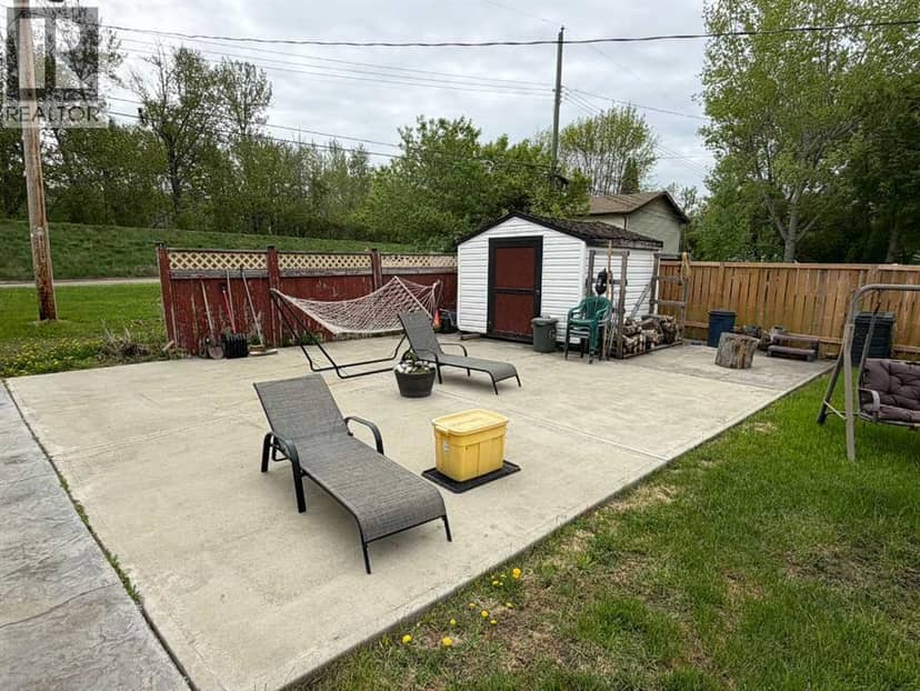 10801 92 Street — photo 21 of 23