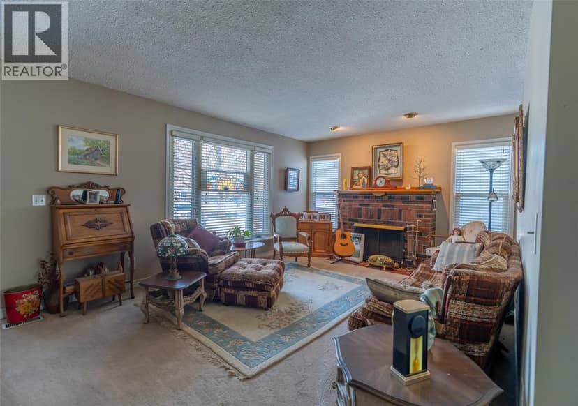 465 Sydenham Street — photo 20 of 30