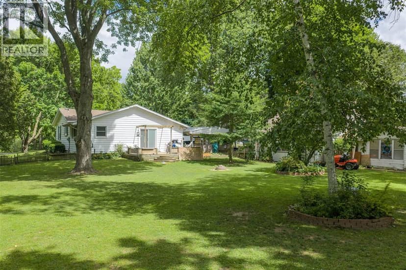 465 Sydenham Street — photo 17 of 30