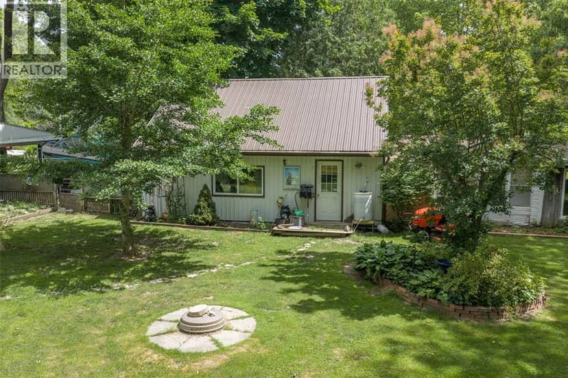 465 Sydenham Street — photo 14 of 30