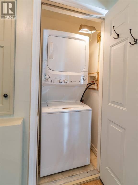 465 Sydenham Street — photo 28 of 30