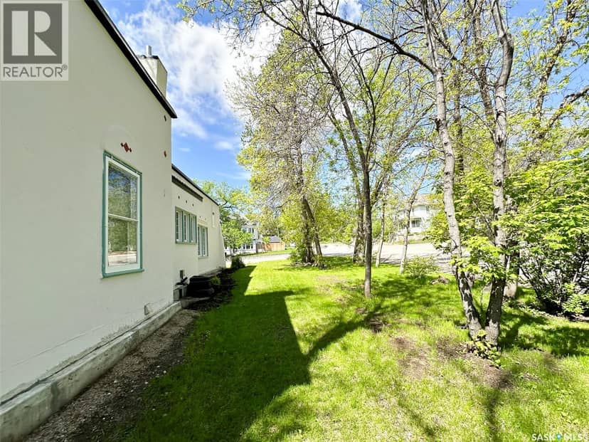 577 2nd AVENUE NE — photo 30 of 40