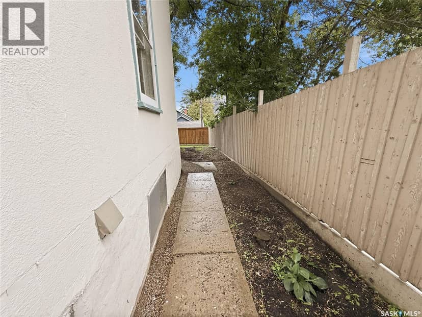 577 2nd AVENUE NE — photo 39 of 40