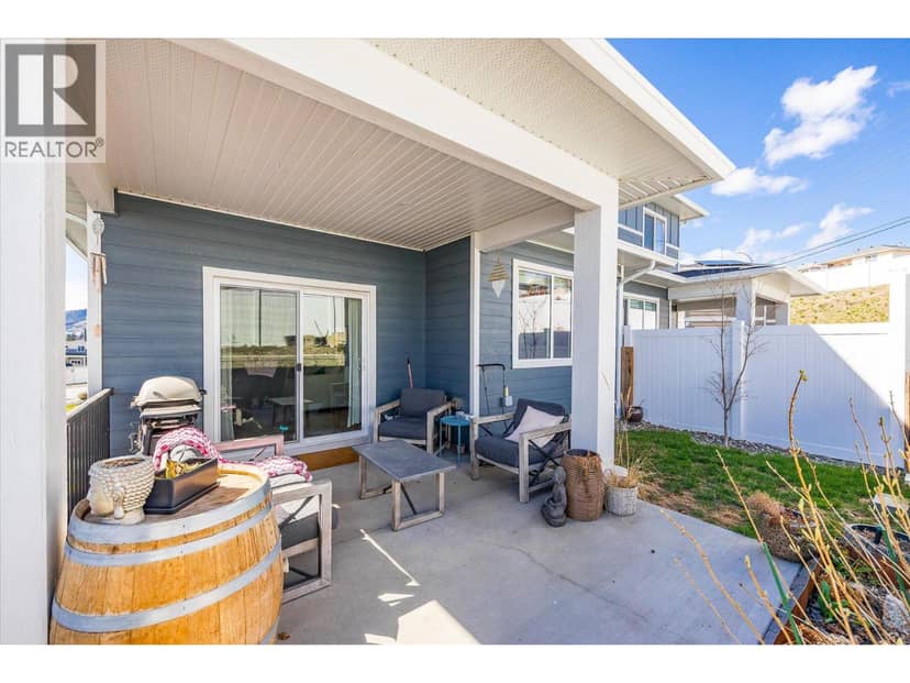 3321 Hawks Crescent, Westbank, photo 2