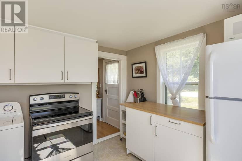 958 Granville Road — photo 9 of 40