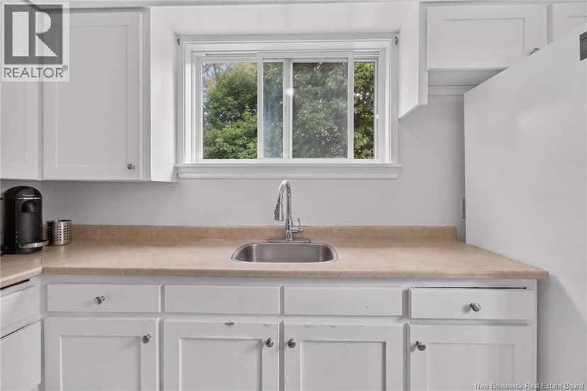 237 Humphrey Street — photo 12 of 40