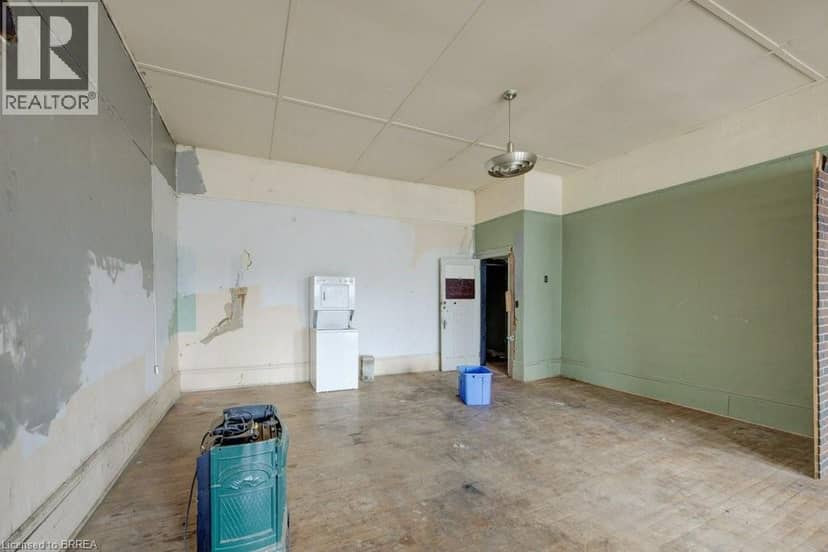 36 NORFOLK Street S — photo 18 of 40