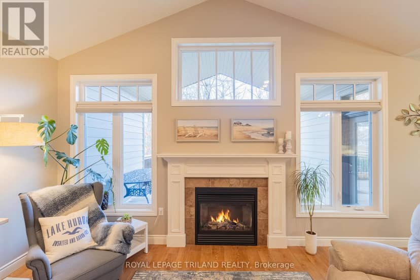19 Erin Place — photo 2 of 40