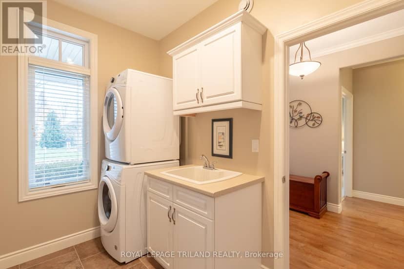 19 Erin Place — photo 38 of 40