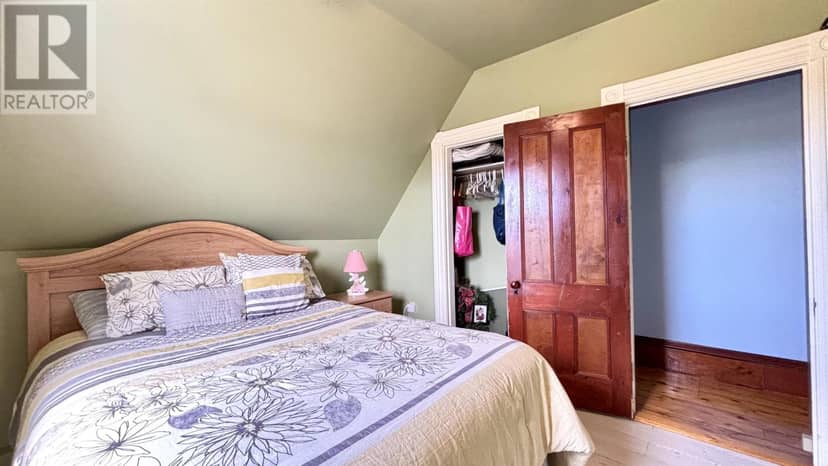 215 CABLE HEAD Road — photo 15 of 24