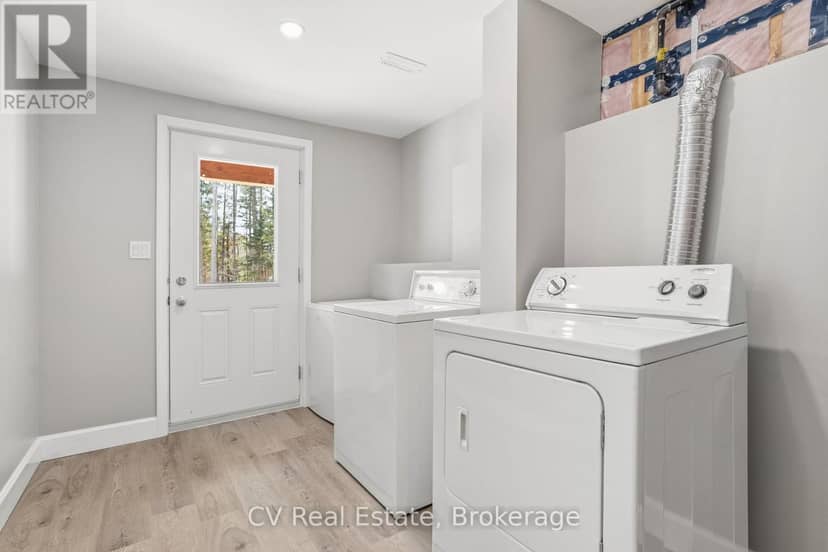 1158 Chetwynd Road — photo 35 of 40