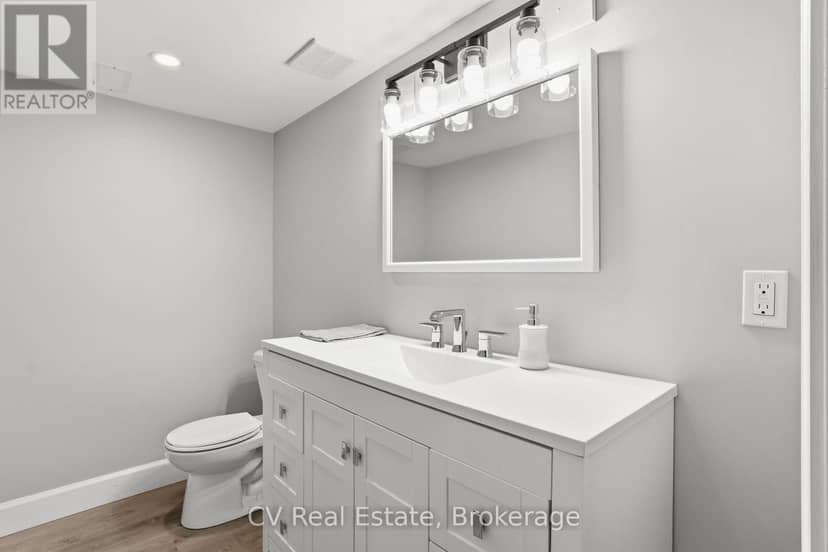 1158 Chetwynd Road — photo 37 of 40
